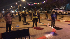  فيديو: جمع غفير من أهالي يافا يؤدون صلاتي العشاء والتراويح 